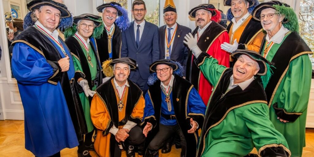 Bla-Bla in der Landesregierung. Foto: Heli Weichselbraun